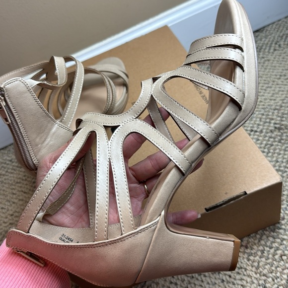 Easy Street Women's, Elated Sandal, Nude Pearlized, Size 11M - Picture 12 of 16